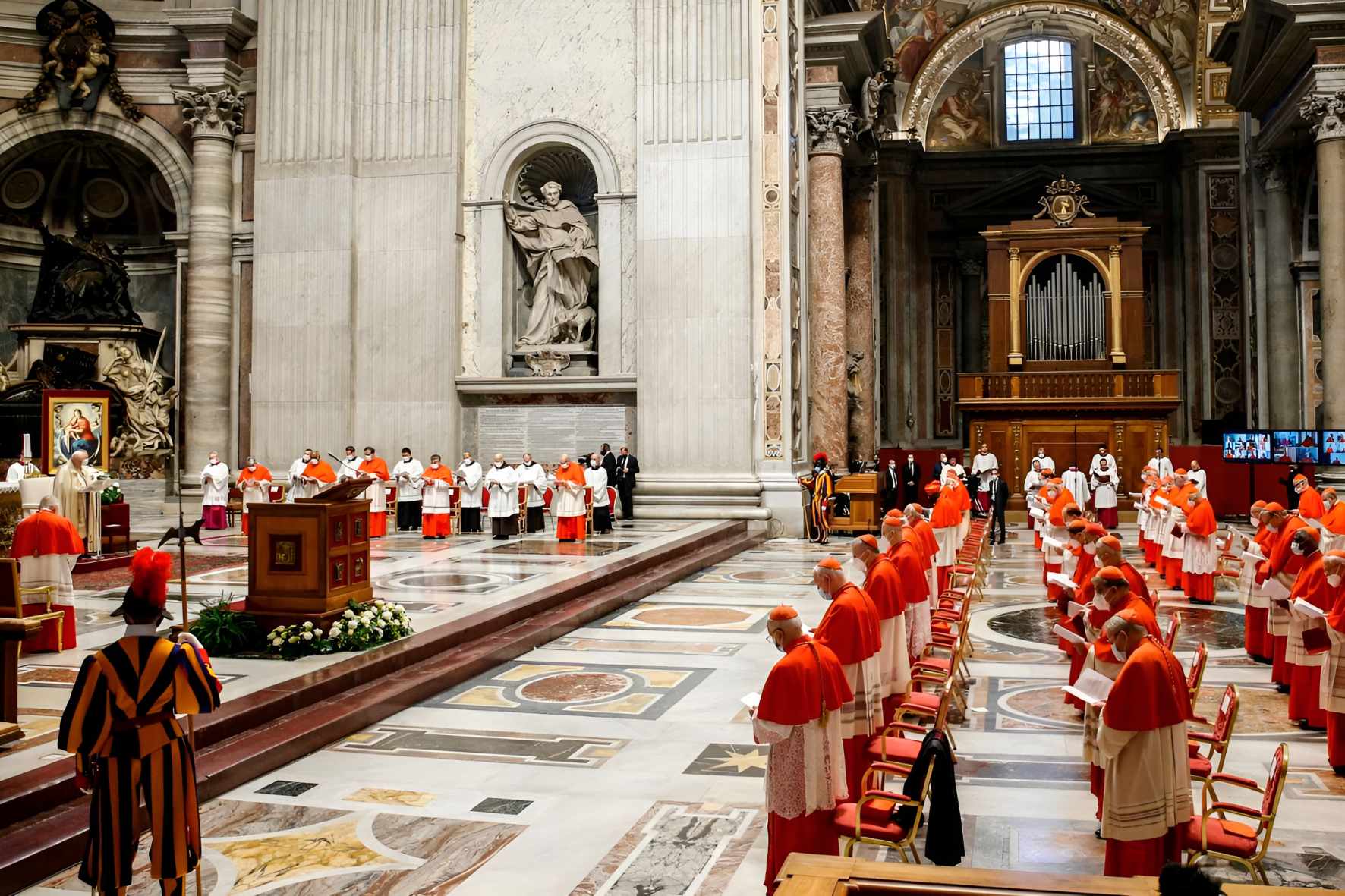 Cardinals arrive in Rome to elect new Pope