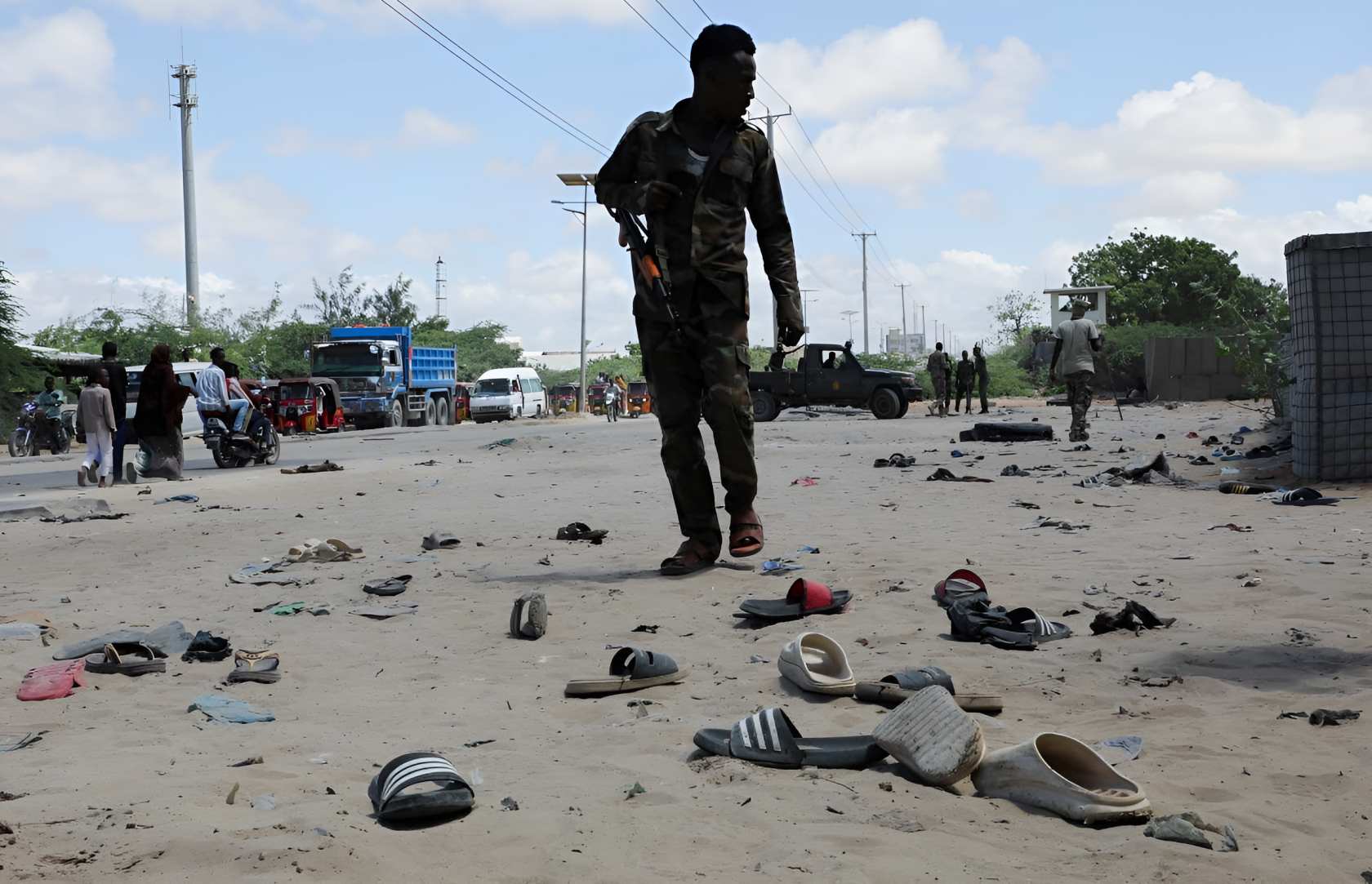 Suicide bomber kills at least 10 at Mogadishu army recruitment base