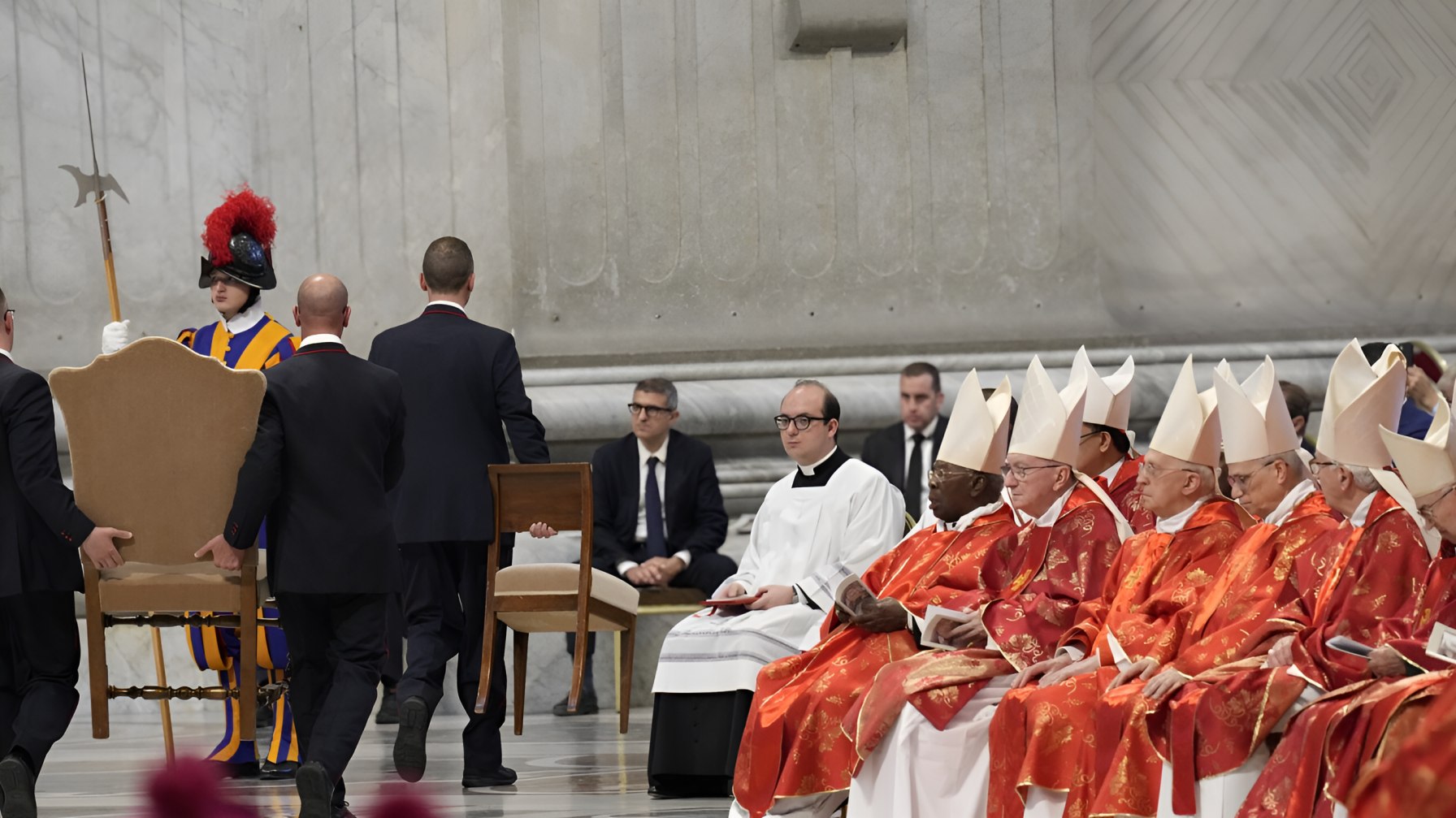 LIVE: Cardinals prepare to elect new Pope