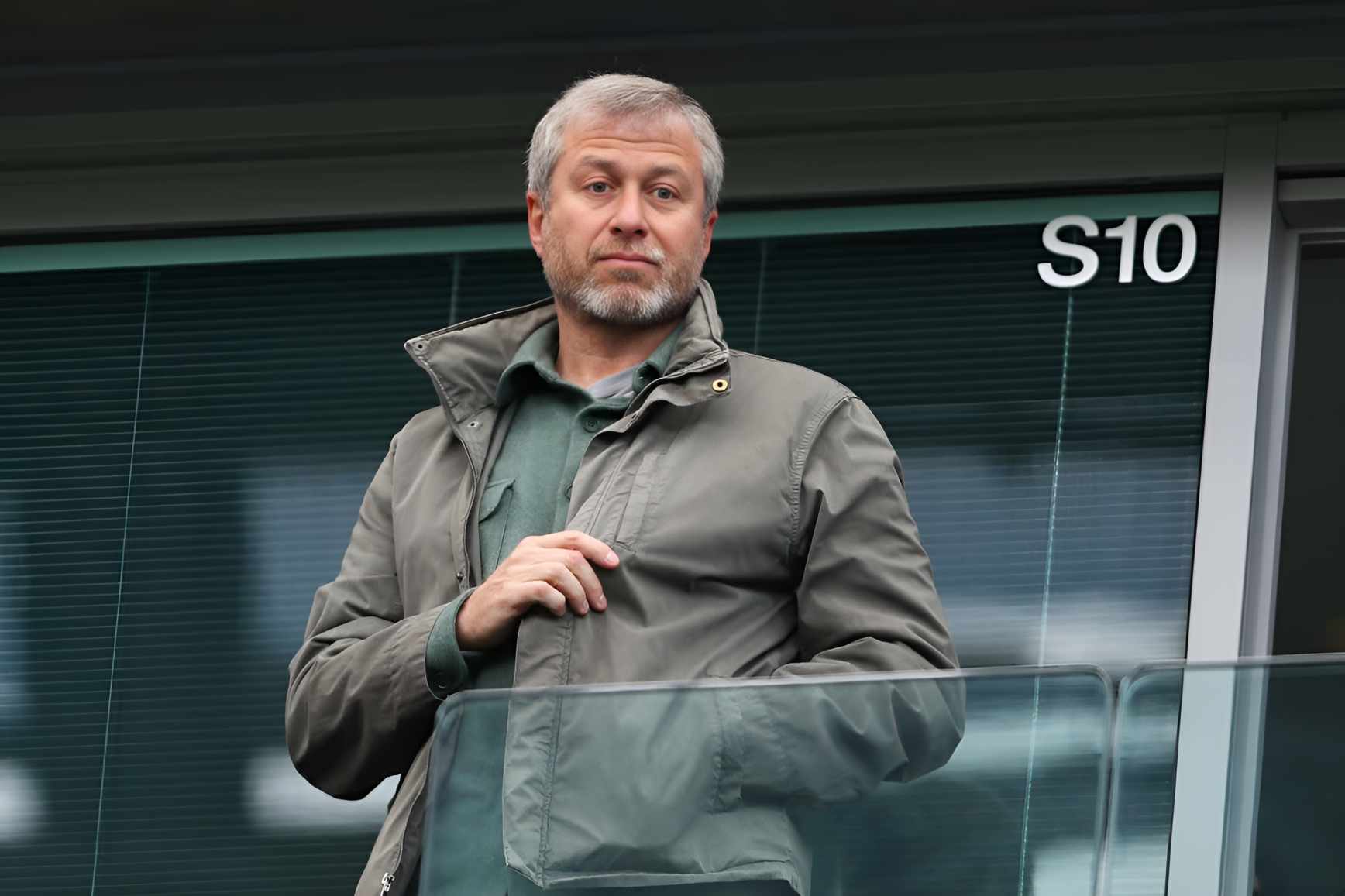 British government to sue Abramovich over Chelsea sale cash