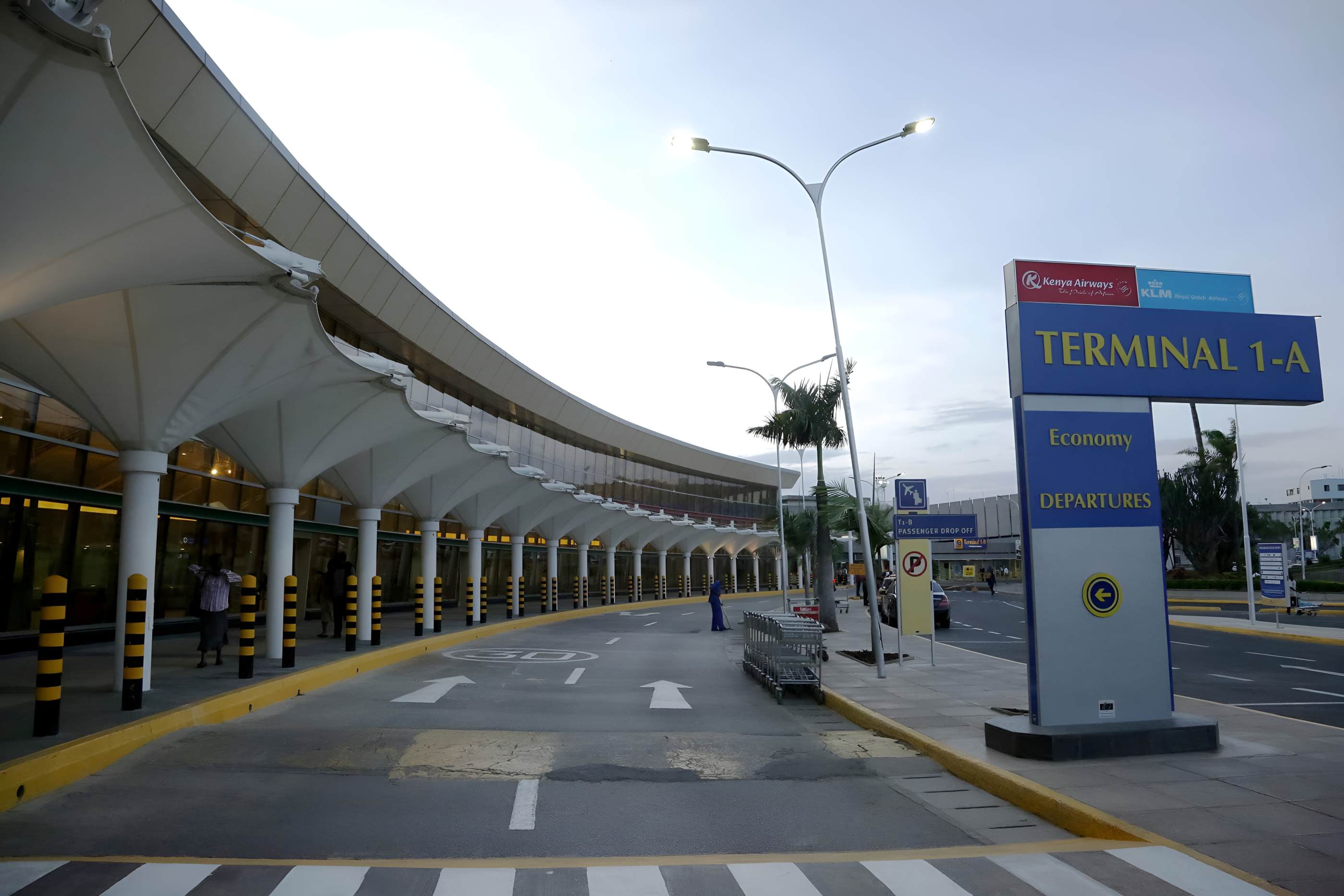 Fifteen Kenyans deported from US arrive safely in Nairobi