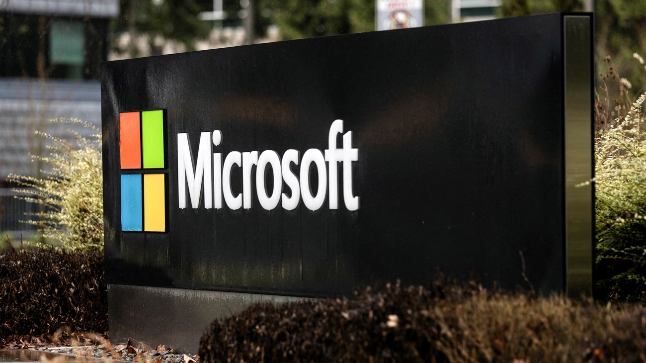 Microsoft server hack hit about 100 organizations, researchers say