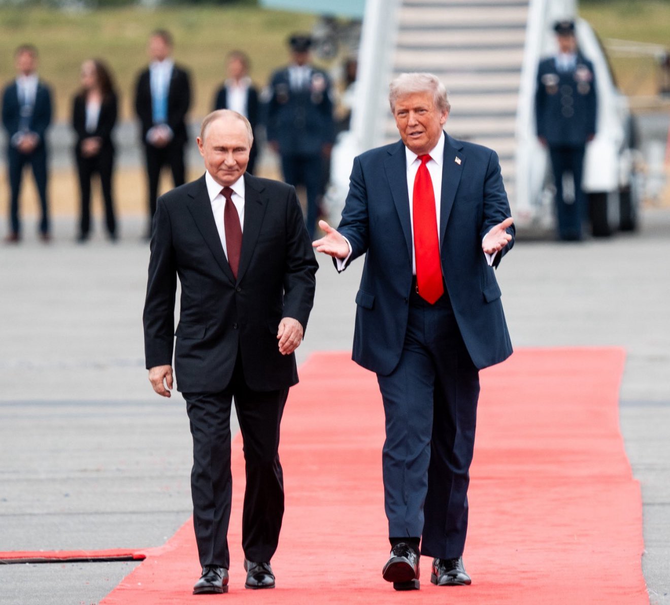 Trump-Putin summit brings possible security guarantees for Ukraine