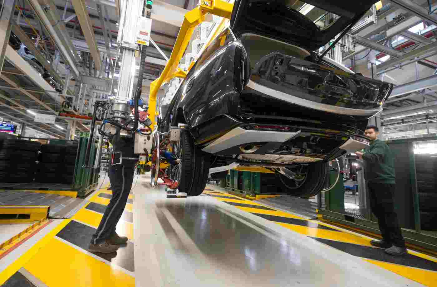 Jaguar Land Rover factories shut down for weeks after major cyberattack