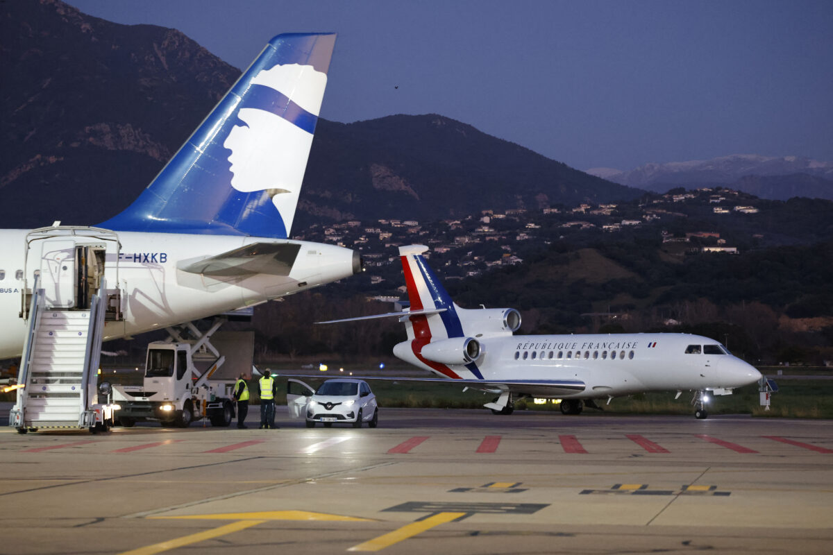 Air traffic controller's nap strands tourists to Corsica mid-air